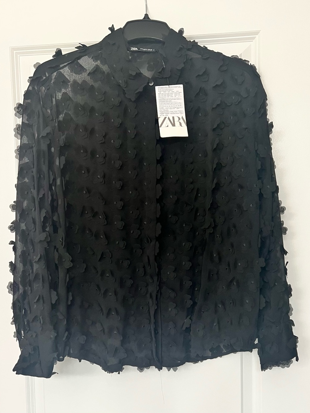 NWT Zara RARE & Retired HTF Black Floral Appliqué Button-Front Shirt Stunning! - Picture 4 of 11